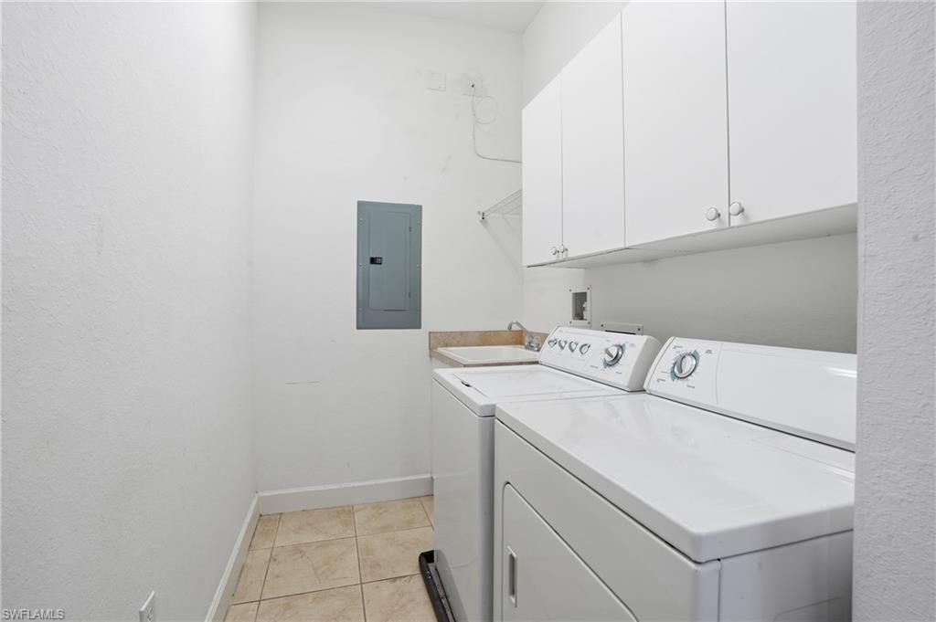 17498 Old Harmony Dr, Unit 201, Fort Myers, FL 33908 Photo