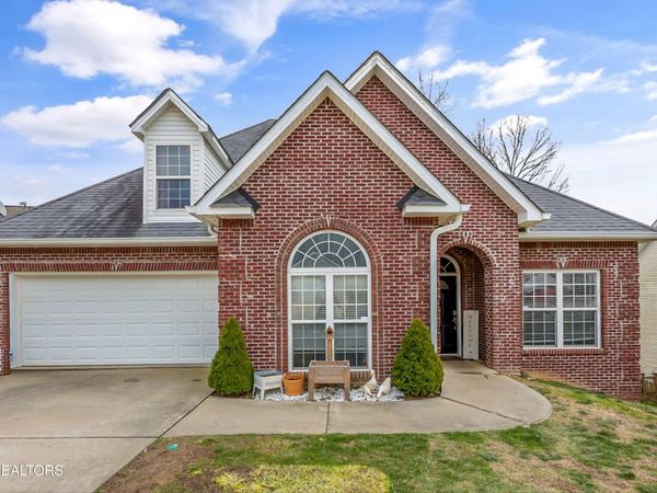 1178 Hillside Lane, Lenoir City, TN 37771