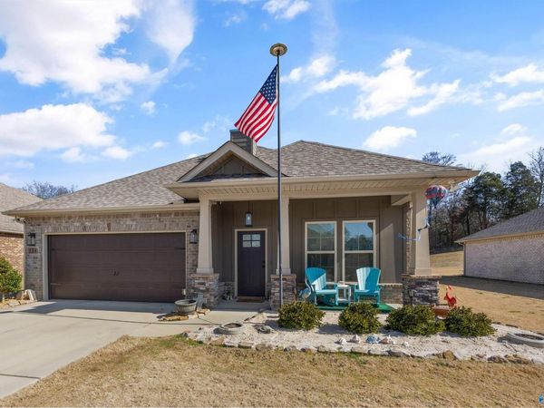 131 Kambry Grove Drive, Huntsville, AL 35811