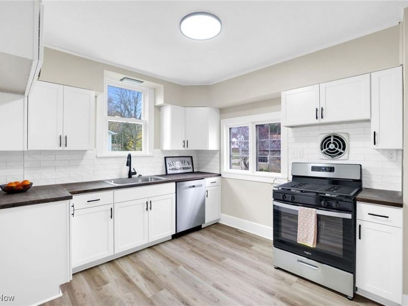 1607 18th Street NE, Canton, OH 44705 Photo 4