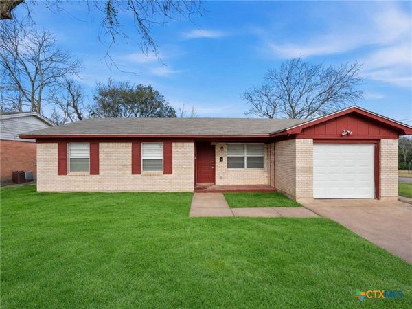 3901 Hiland Drive, Beverly Hills, TX 76711