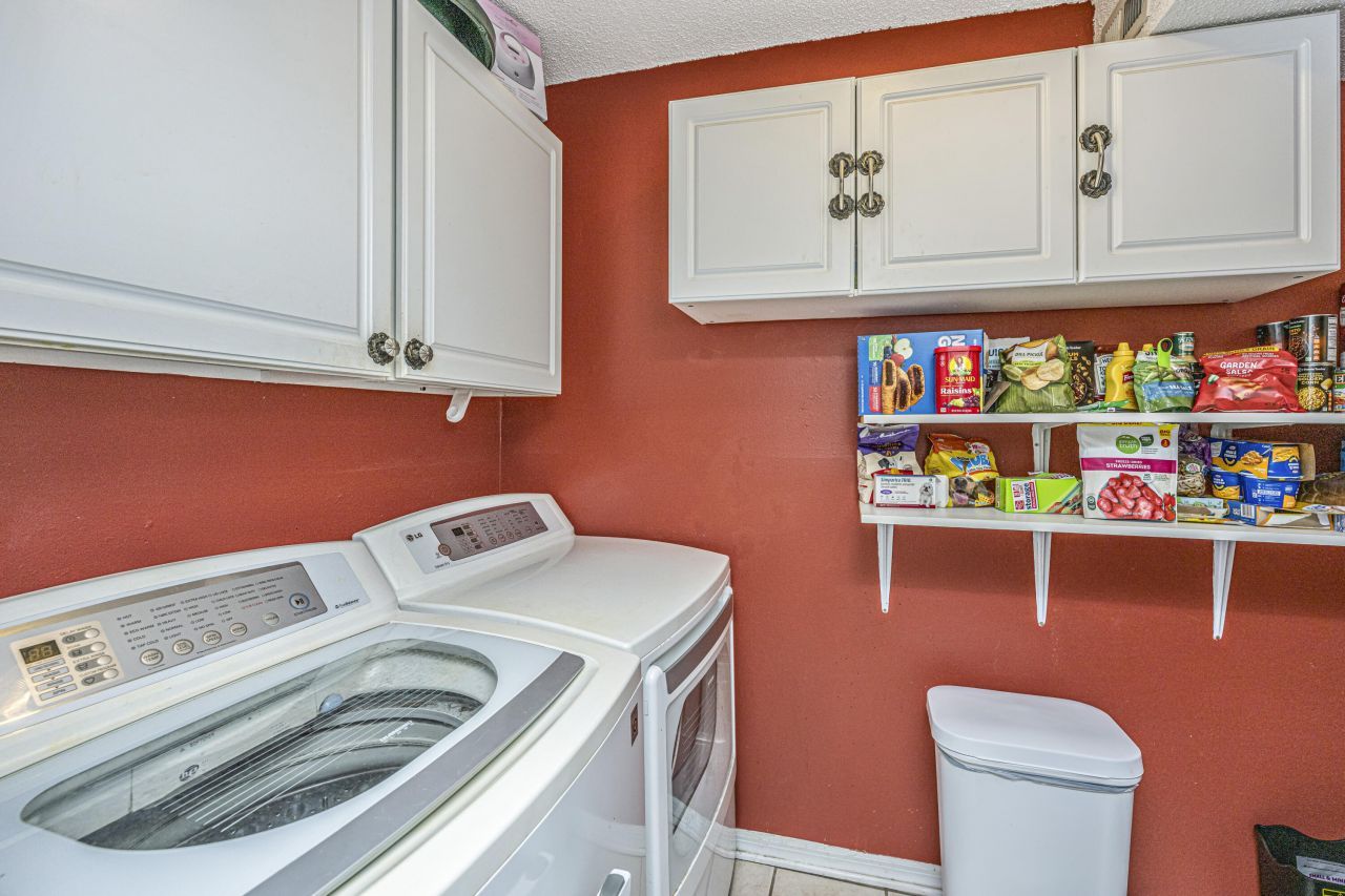 1867 Montclair Drive Photo 12