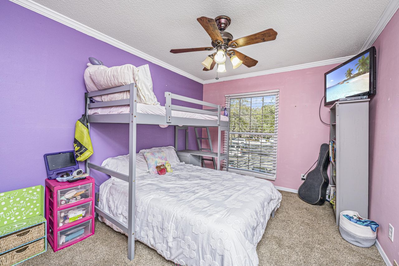 1867 Montclair Drive Photo 9