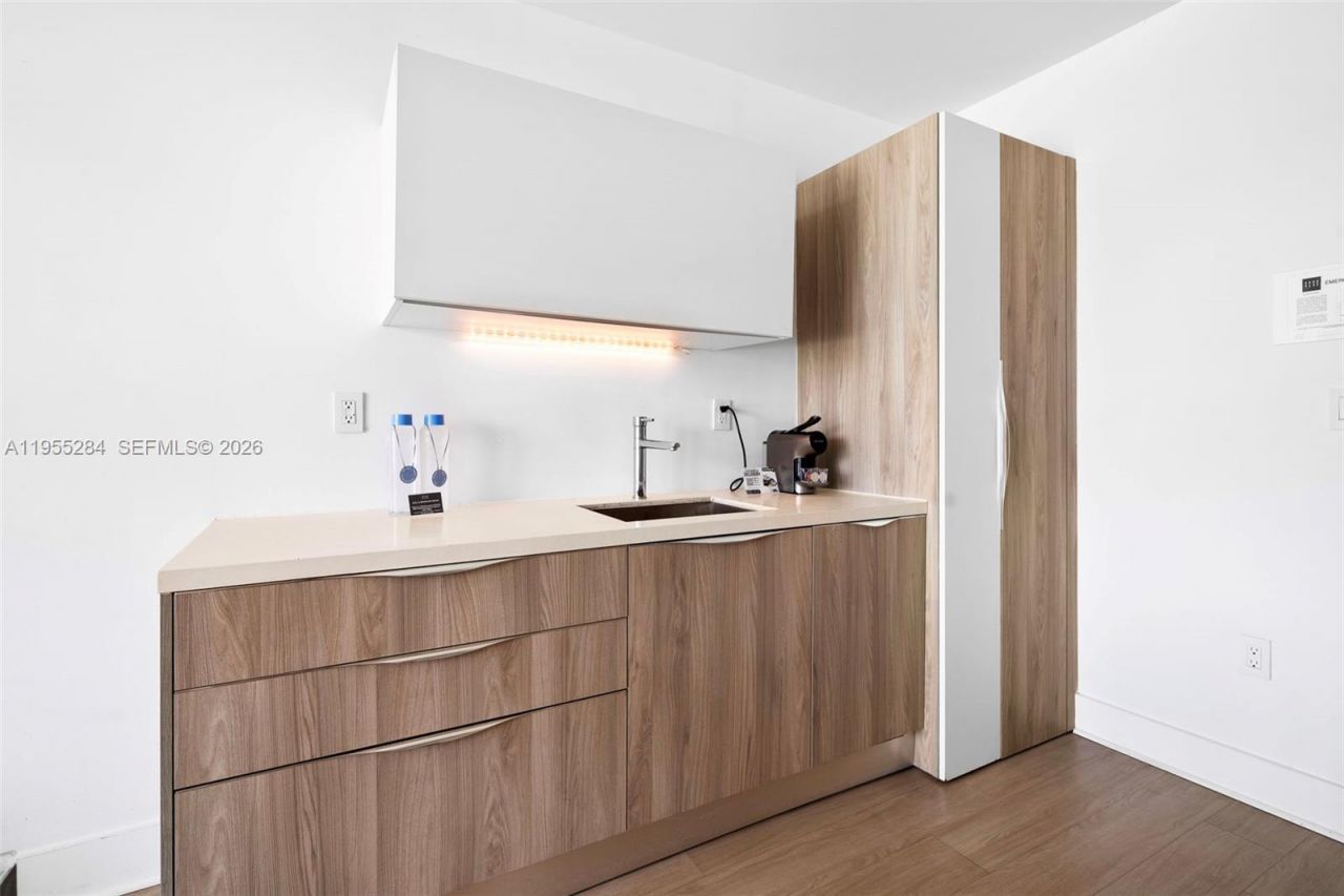 1215 West Ave , Unit 408, Miami Beach, FL 33139 Photo