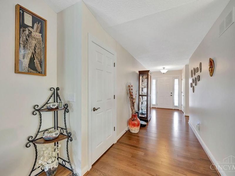 4272 N Shore Drive, West Chester, OH 45069 Photo 2