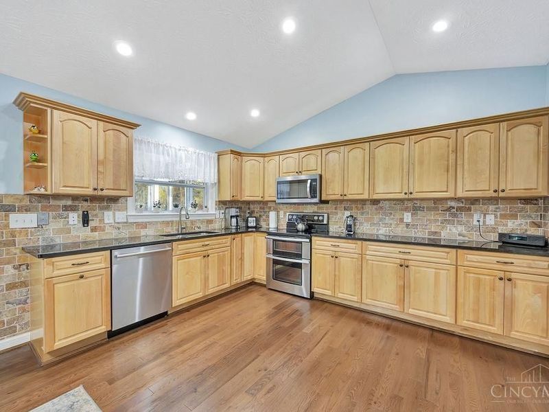 4272 N Shore Drive, West Chester, OH 45069 Photo 4