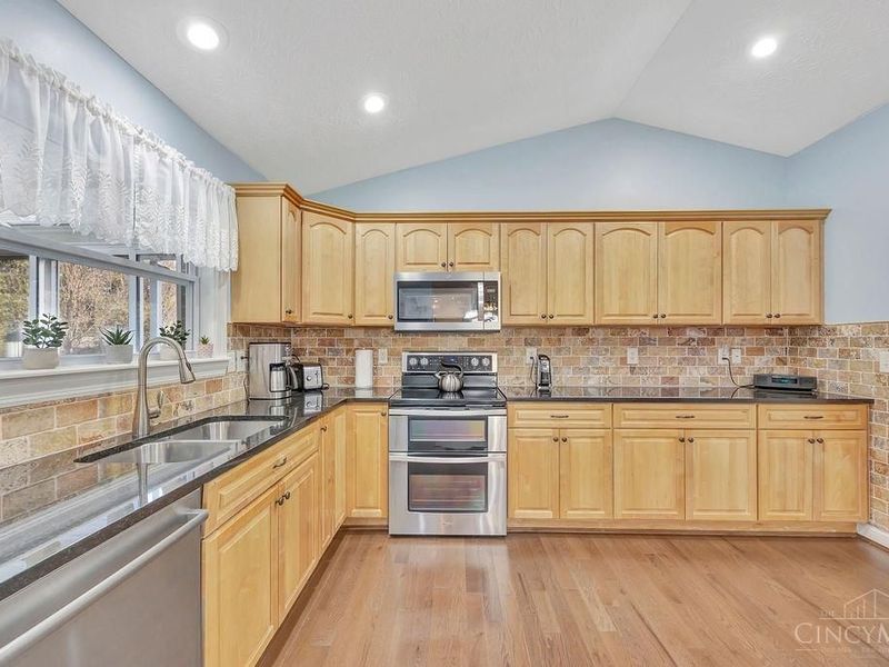 4272 N Shore Drive, West Chester, OH 45069 Photo 6