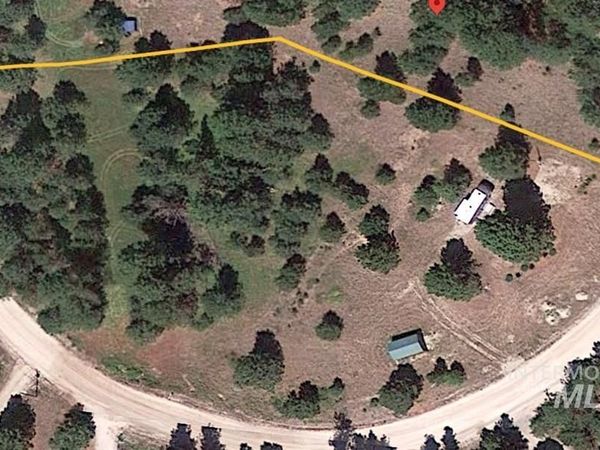 85 E Prospectors Drive, Cascade, ID 83611