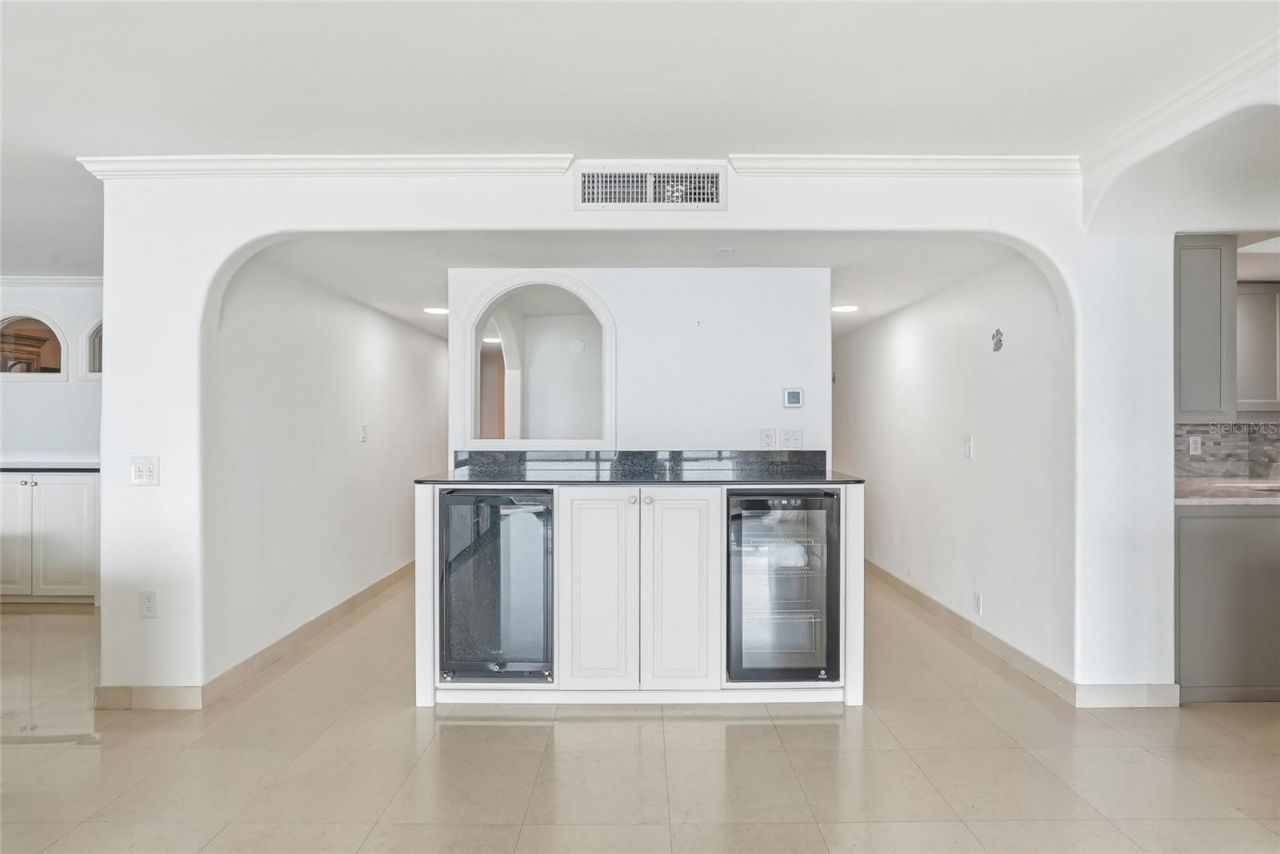 5700 Mariner Street, Unit 702, Tampa, FL 33609 Photo