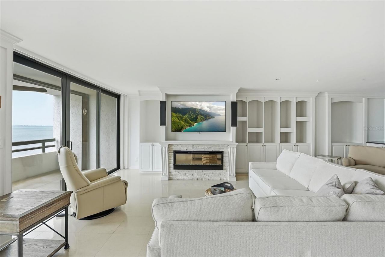 5700 Mariner Street, Unit 702, Tampa, FL 33609 Photo