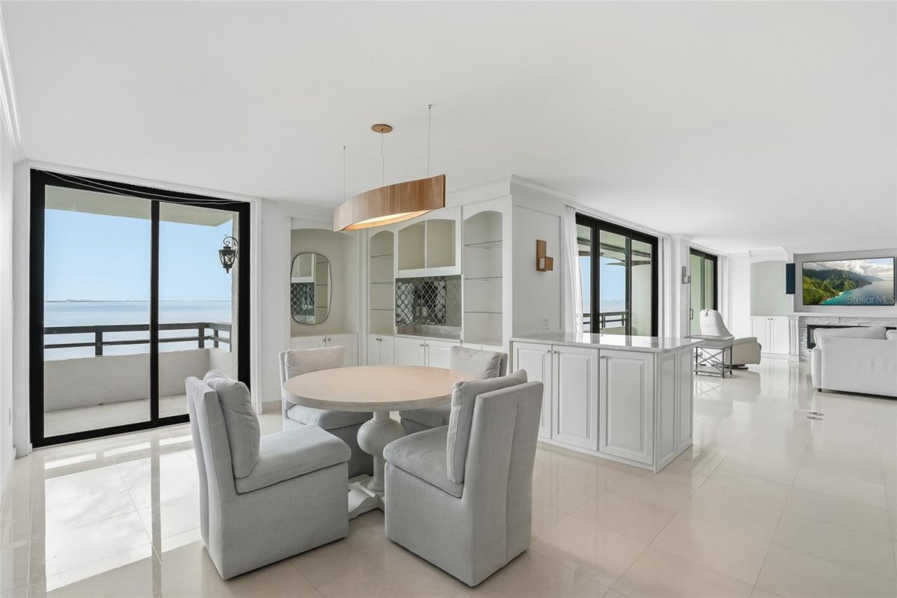 5700 Mariner Street, Unit 702, Tampa, FL 33609 Photo