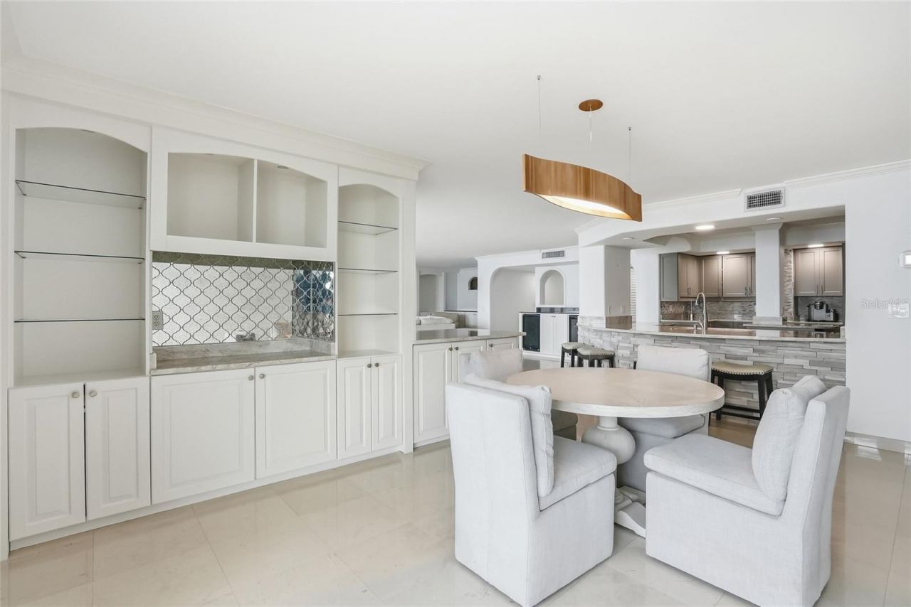 5700 Mariner Street, Unit 702, Tampa, FL 33609 Photo