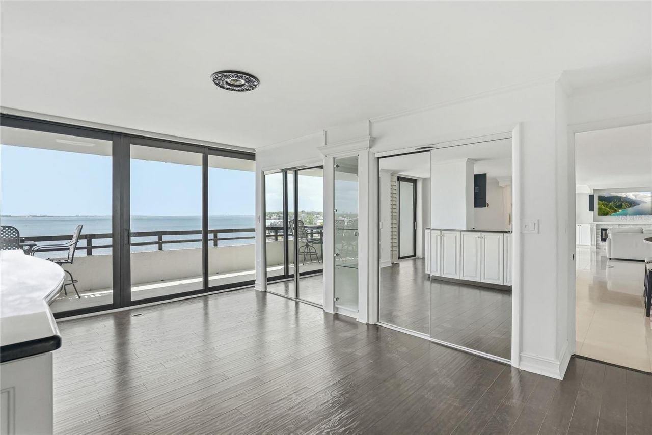 5700 Mariner Street, Unit 702, Tampa, FL 33609 Photo