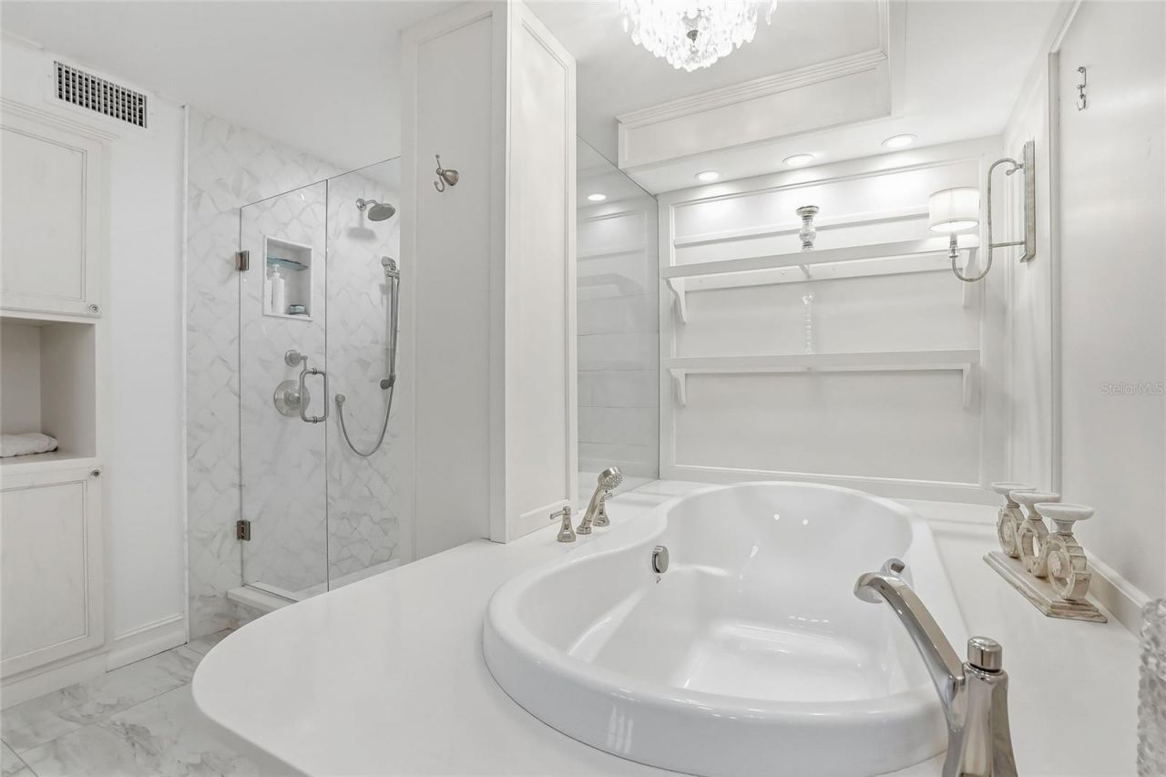 5700 Mariner Street, Unit 702, Tampa, FL 33609 Photo