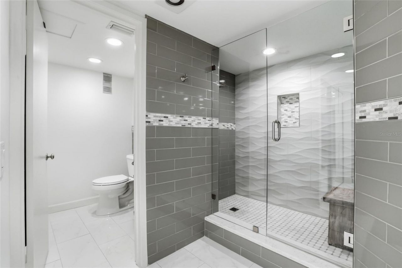 5700 Mariner Street, Unit 702, Tampa, FL 33609 Photo