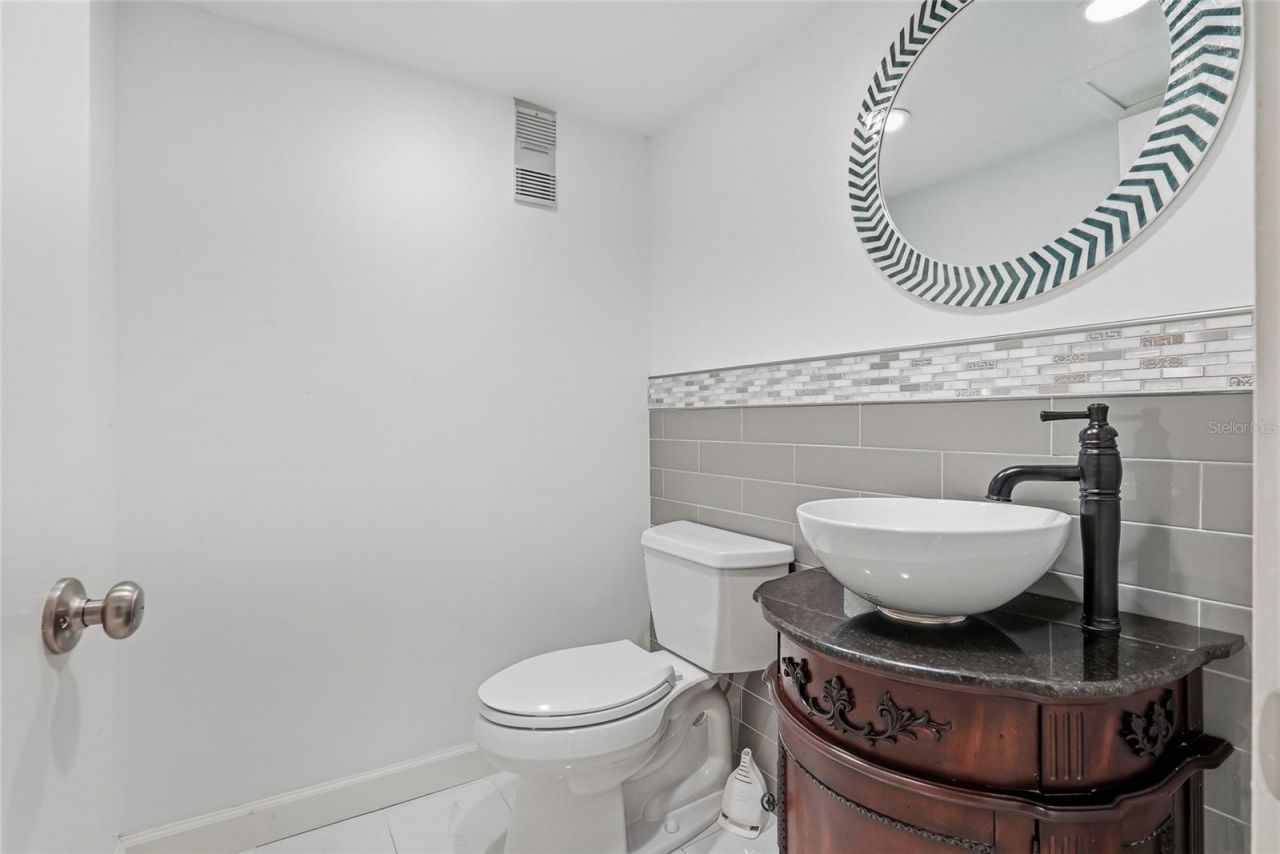 5700 Mariner Street, Unit 702, Tampa, FL 33609 Photo