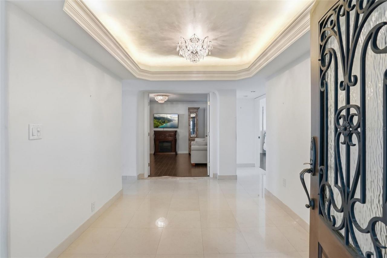 5700 Mariner Street, Unit 702, Tampa, FL 33609 Photo