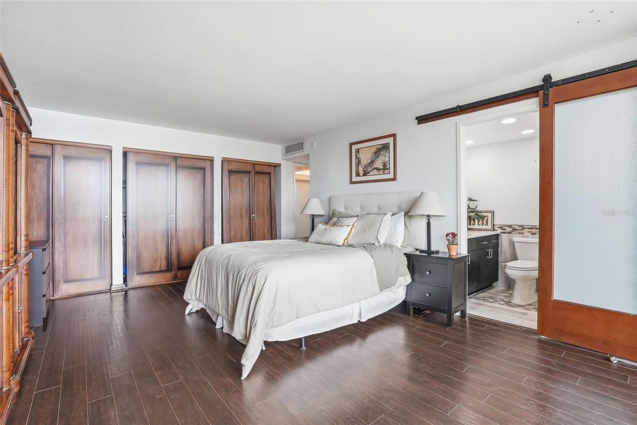 5700 Mariner Street, Unit 702, Tampa, FL 33609 Photo