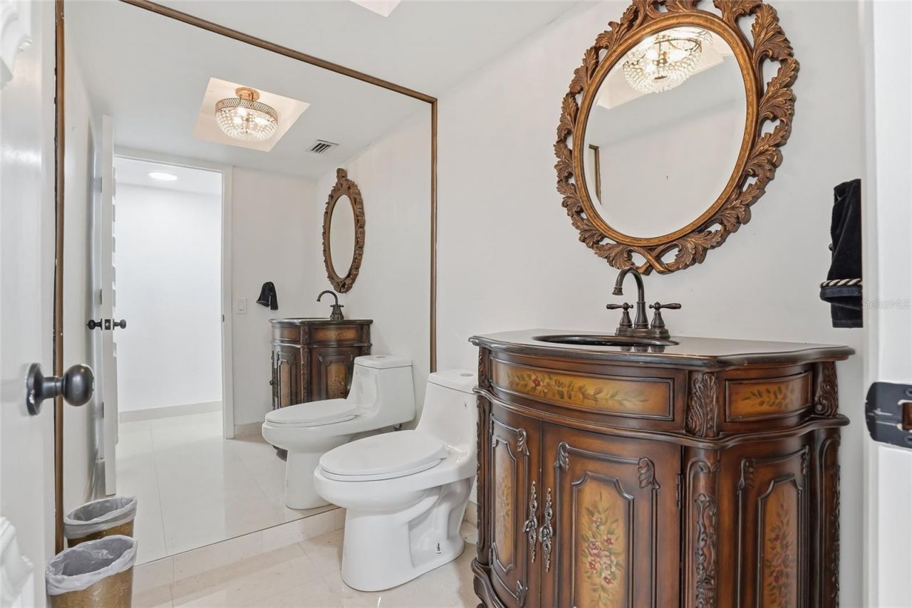 5700 Mariner Street, Unit 702, Tampa, FL 33609 Photo