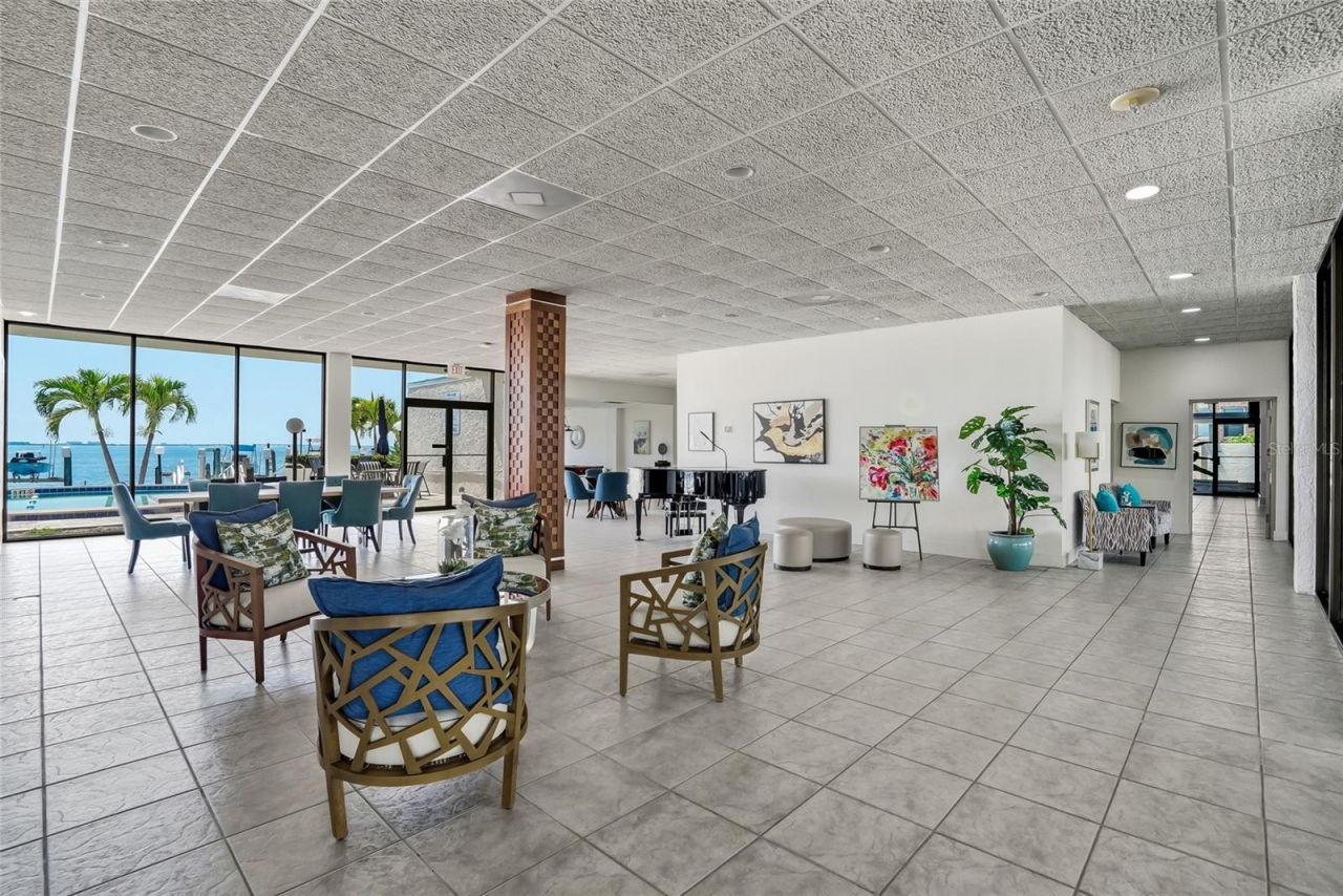 5700 Mariner Street, Unit 702, Tampa, FL 33609 Photo