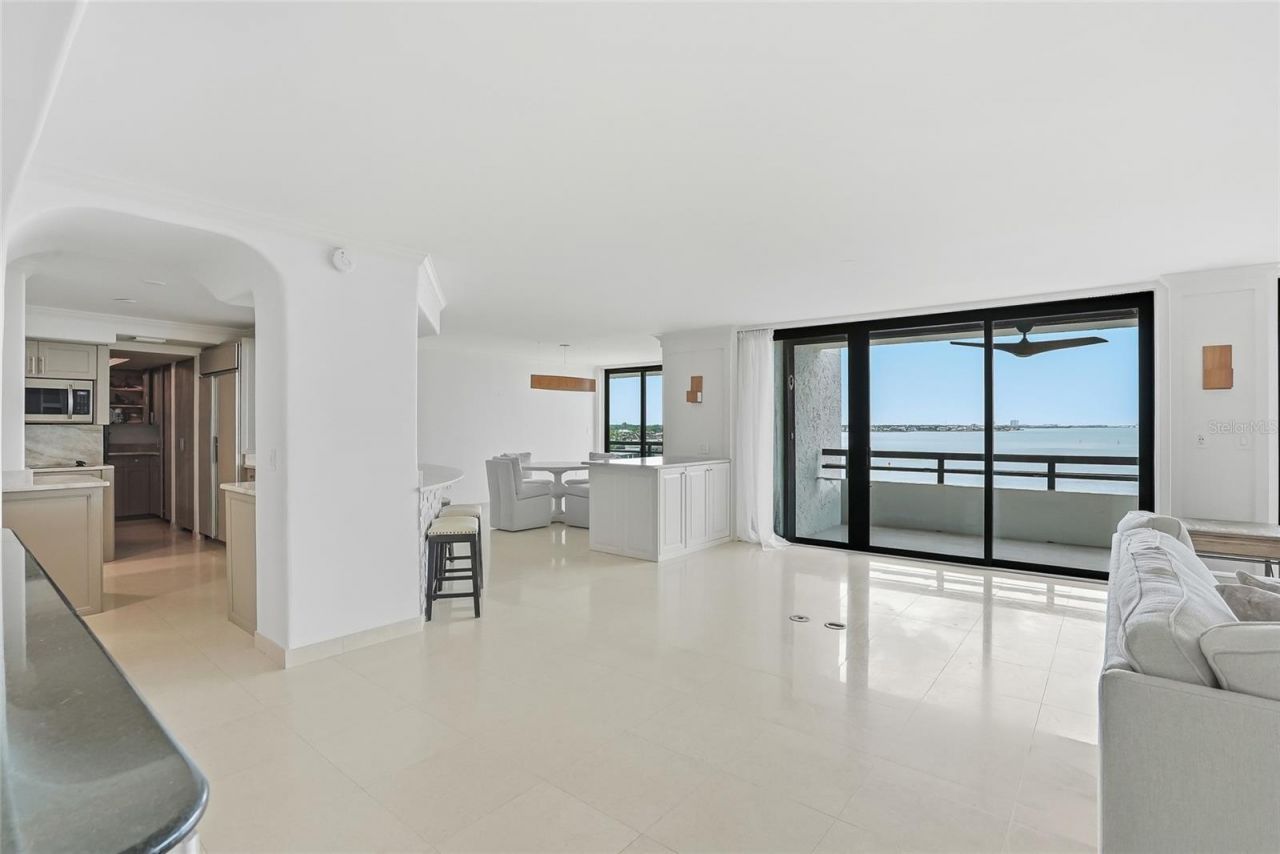 5700 Mariner Street, Unit 702, Tampa, FL 33609 Photo