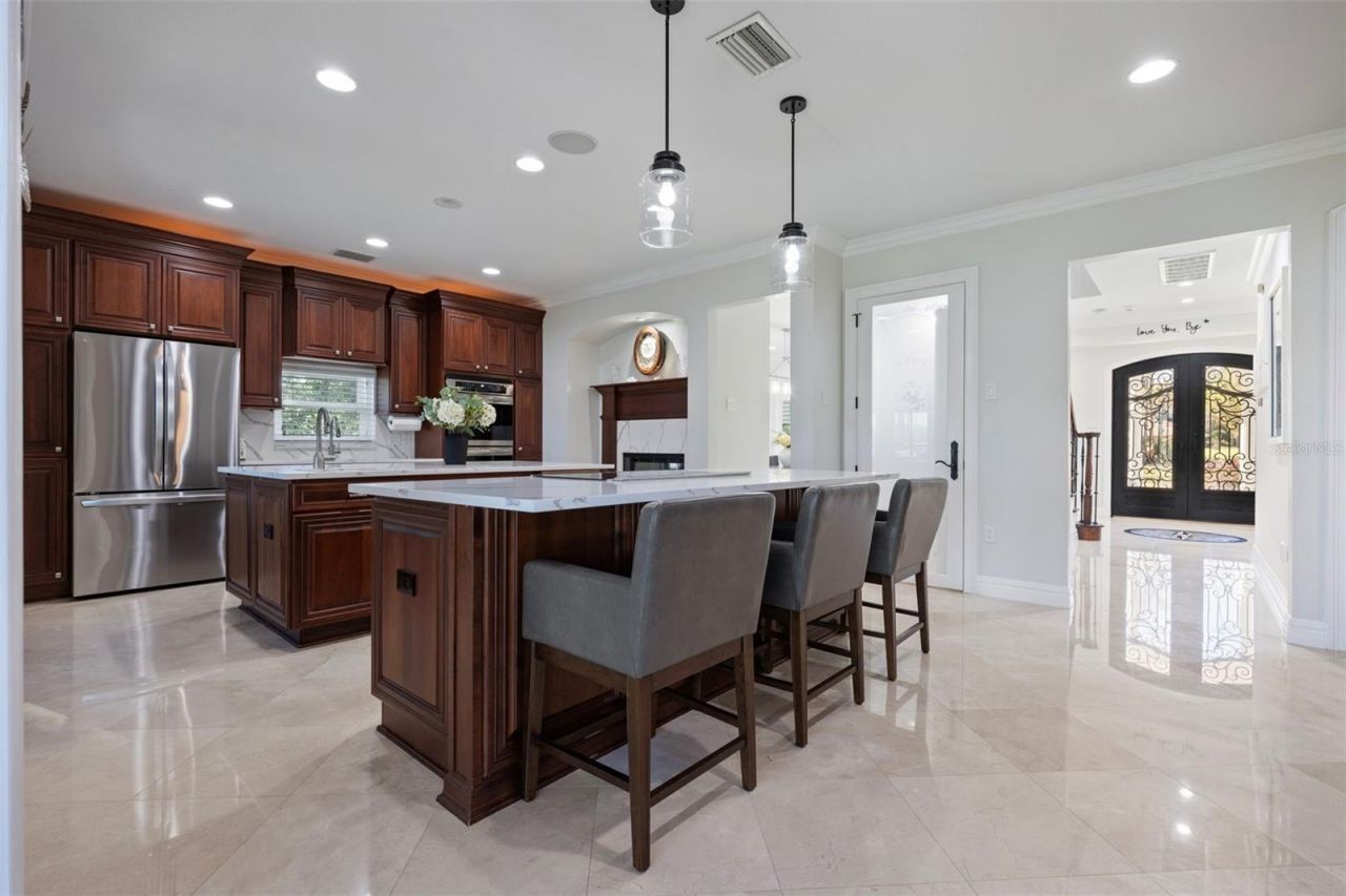 1006 Lake Cooper Drive, Lutz, FL 33548 Photo