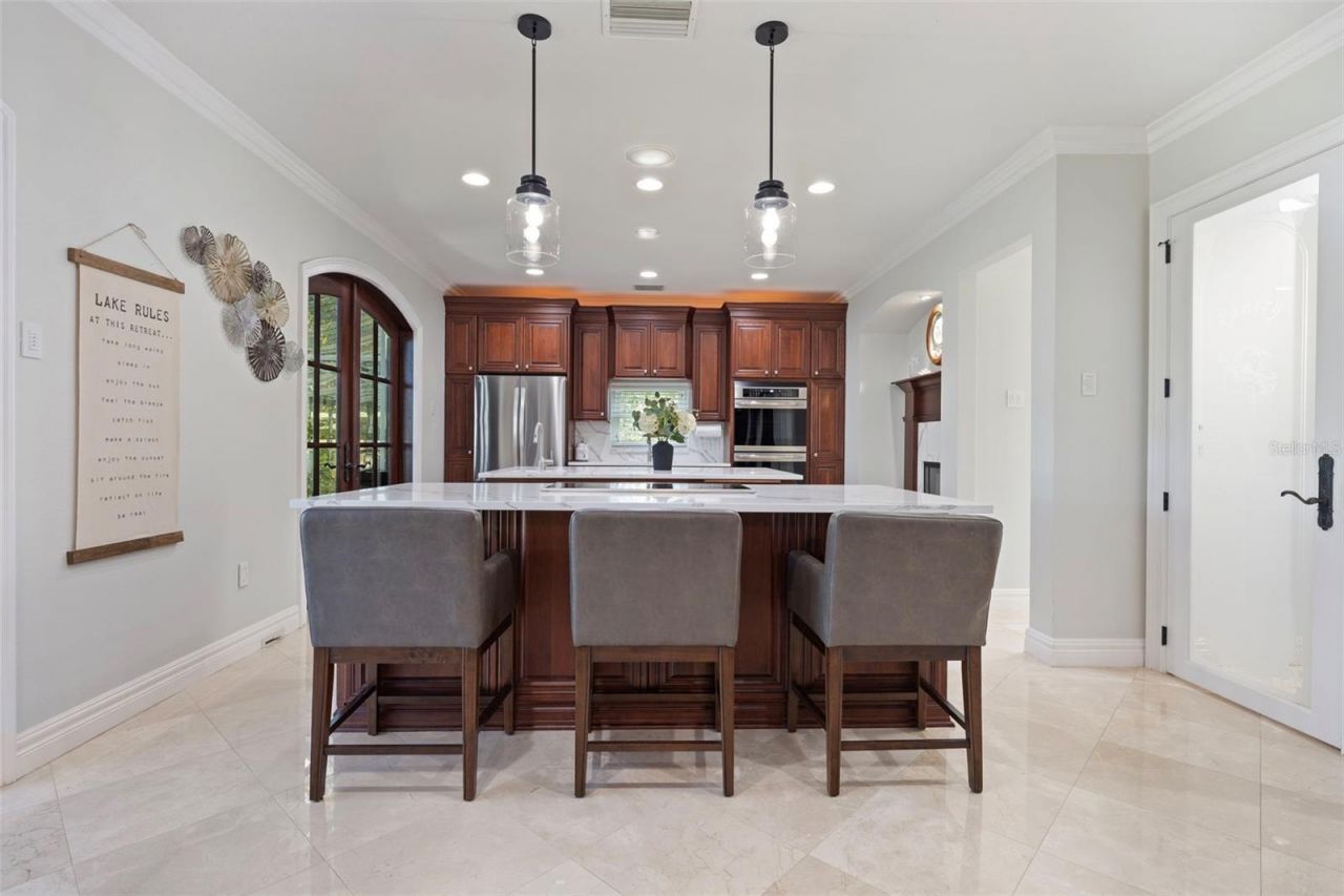 1006 Lake Cooper Drive, Lutz, FL 33548 Photo