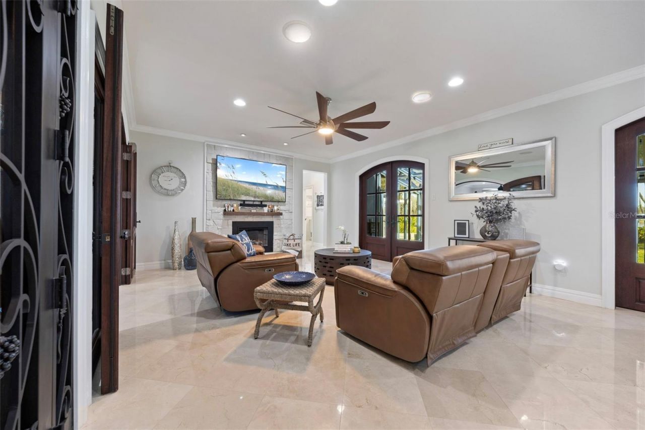 1006 Lake Cooper Drive, Lutz, FL 33548 Photo