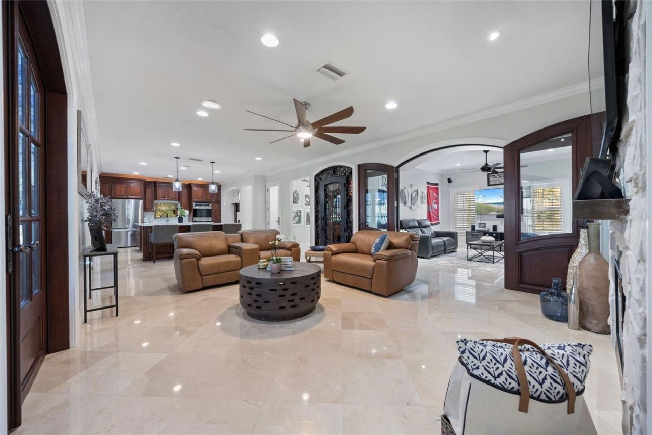 1006 Lake Cooper Drive, Lutz, FL 33548 Photo