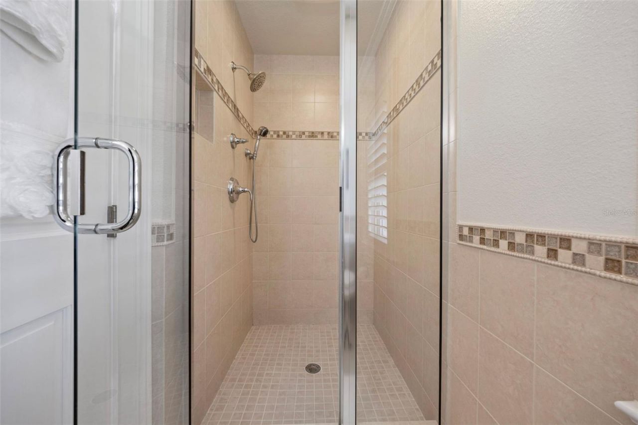 1006 Lake Cooper Drive, Lutz, FL 33548 Photo