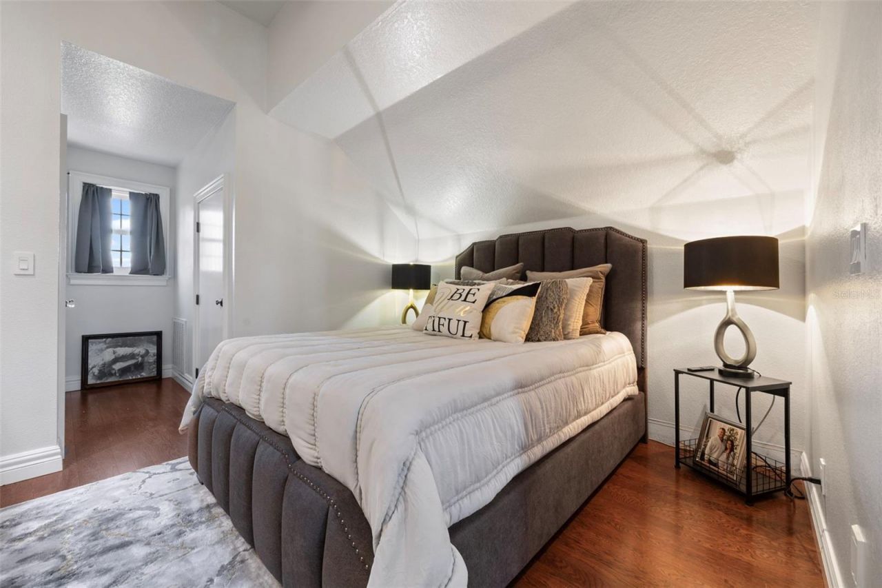 1006 Lake Cooper Drive, Lutz, FL 33548 Photo