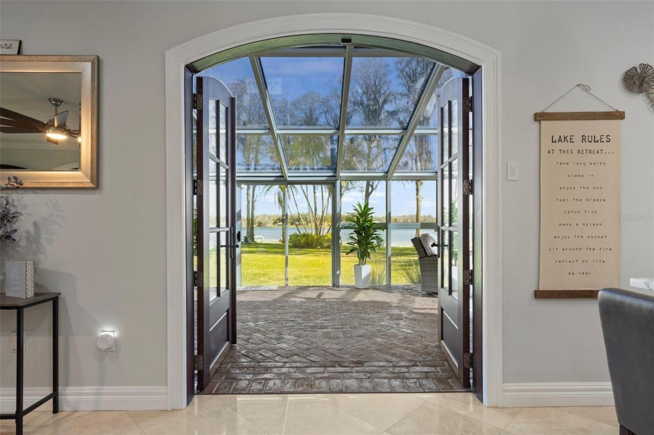 1006 Lake Cooper Drive, Lutz, FL 33548 Photo