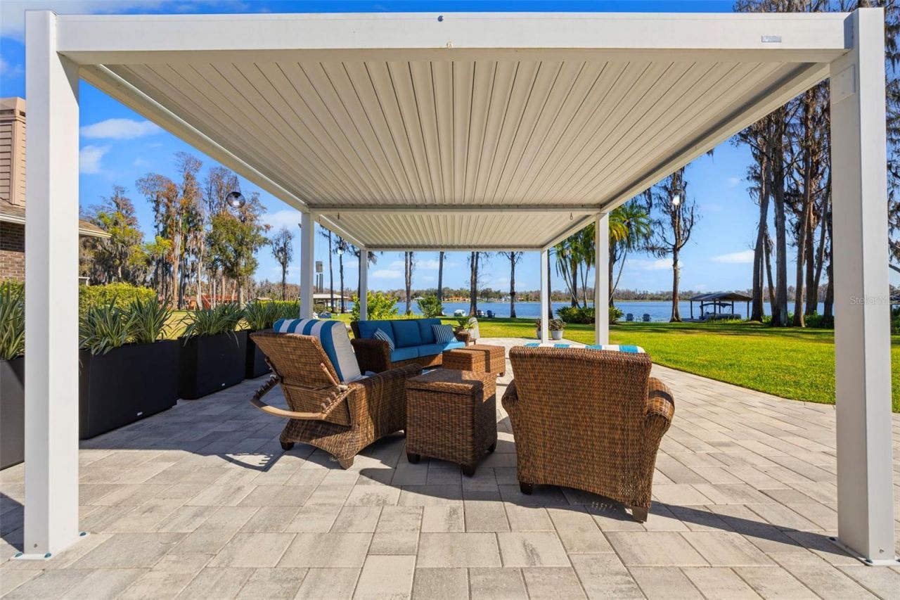 1006 Lake Cooper Drive, Lutz, FL 33548 Photo