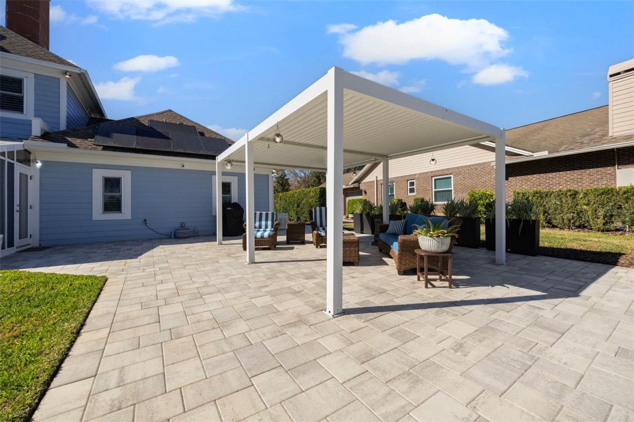 1006 Lake Cooper Drive, Lutz, FL 33548 Photo