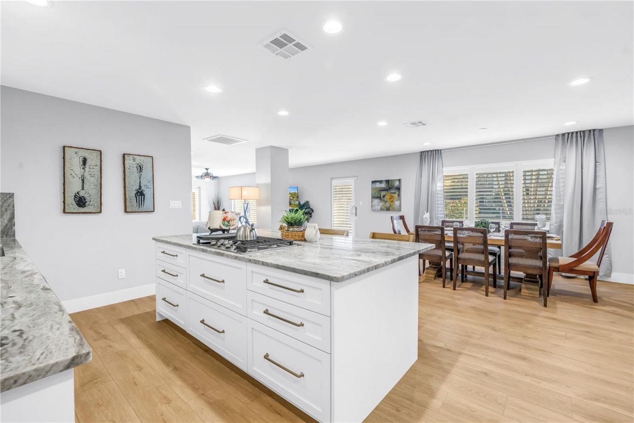 134 Riviera Way Ne, Saint Petersburg, FL 33704 Photo