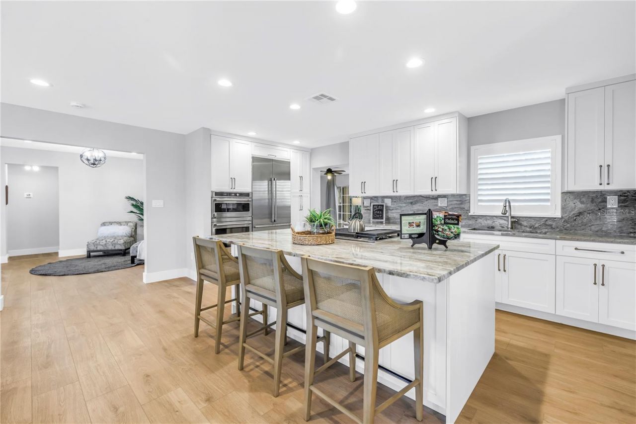 134 Riviera Way Ne, Saint Petersburg, FL 33704 Photo