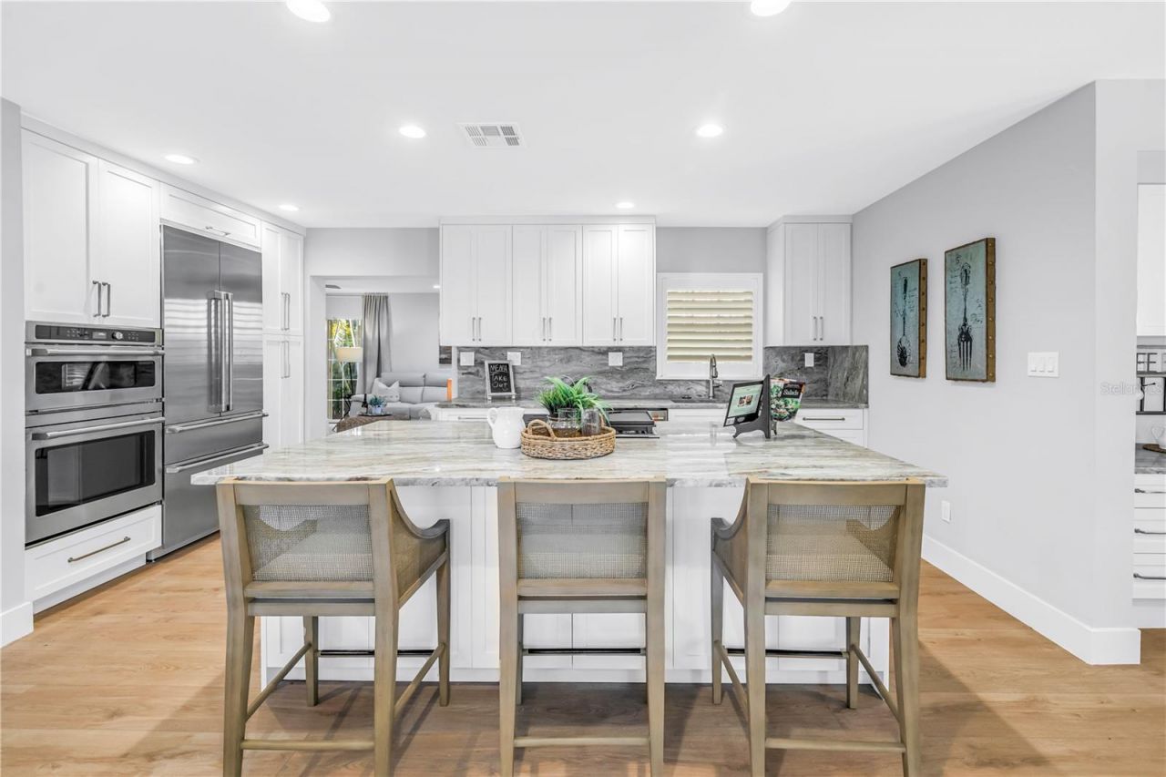 134 Riviera Way Ne, Saint Petersburg, FL 33704 Photo