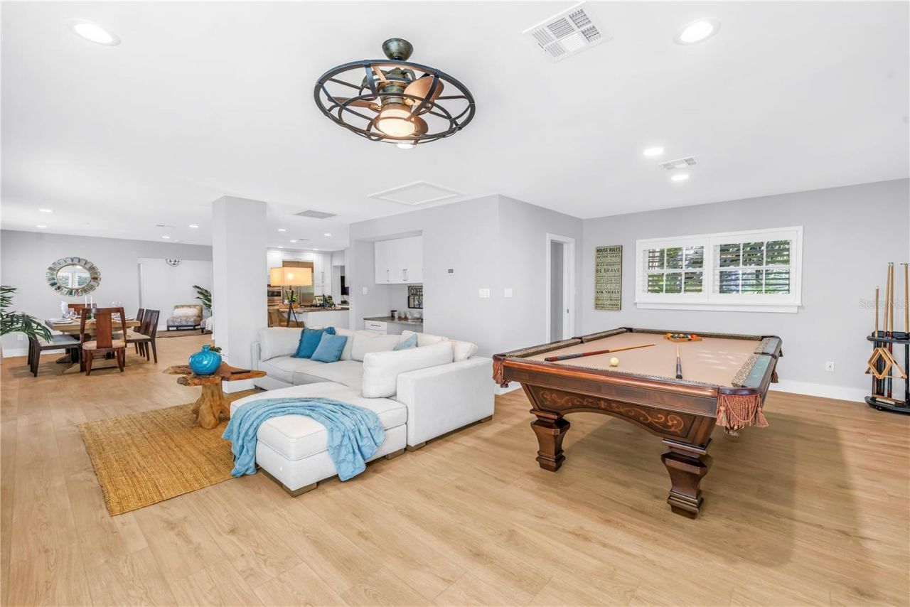 134 Riviera Way Ne, Saint Petersburg, FL 33704 Photo