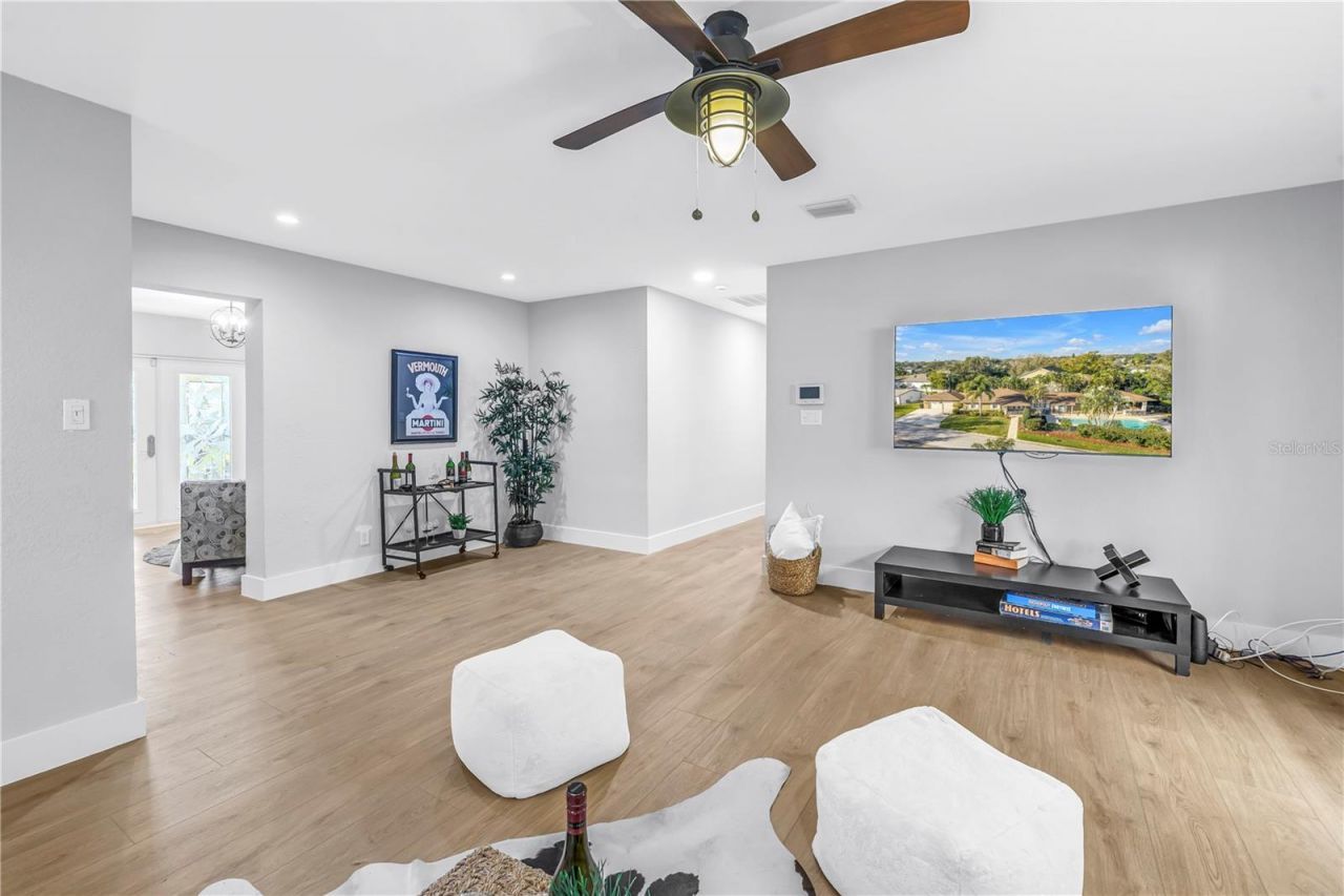 134 Riviera Way Ne, Saint Petersburg, FL 33704 Photo