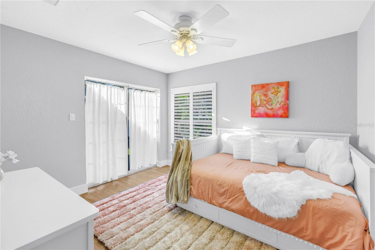 134 Riviera Way Ne, Saint Petersburg, FL 33704 Photo