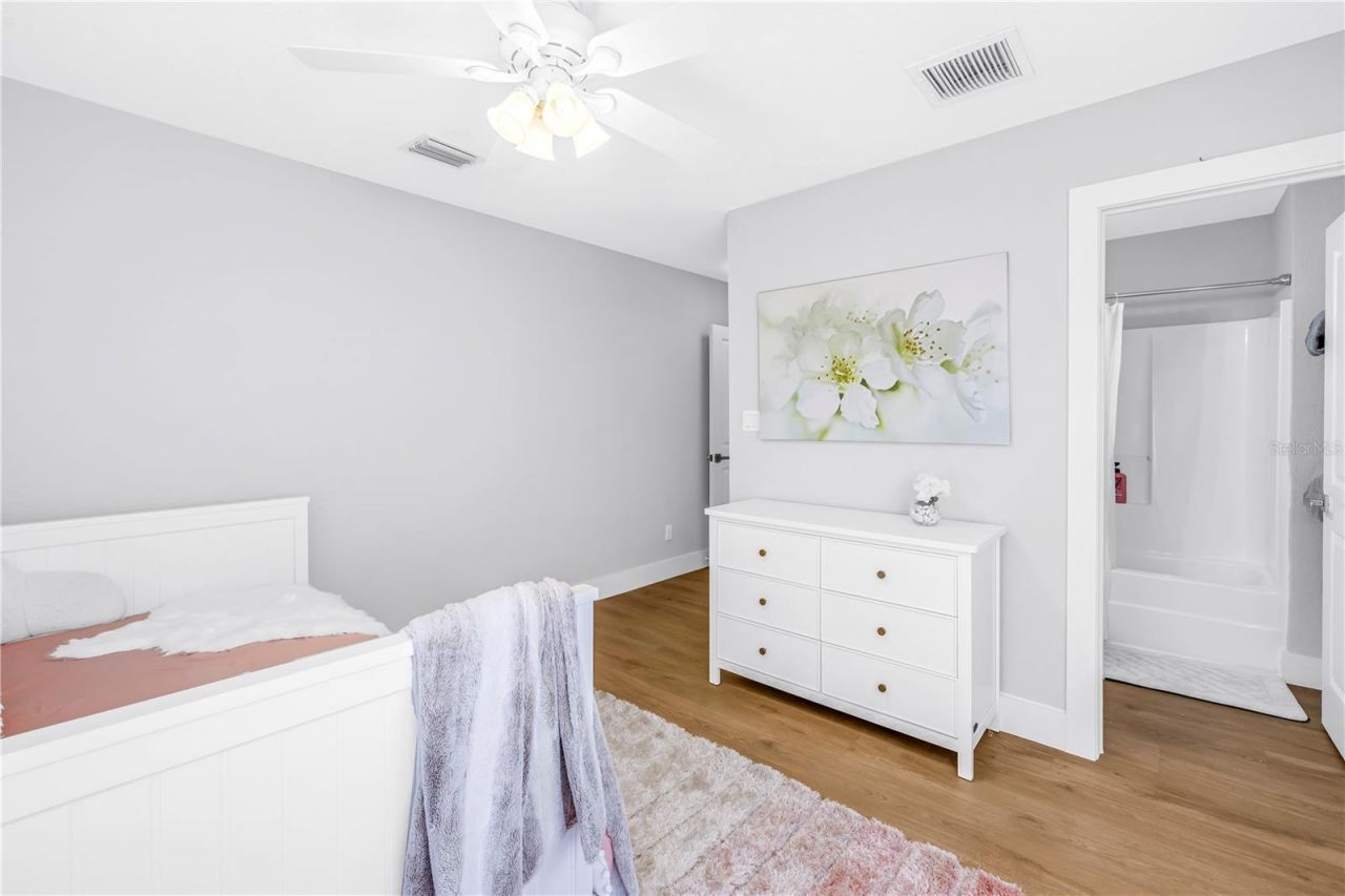 134 Riviera Way Ne, Saint Petersburg, FL 33704 Photo