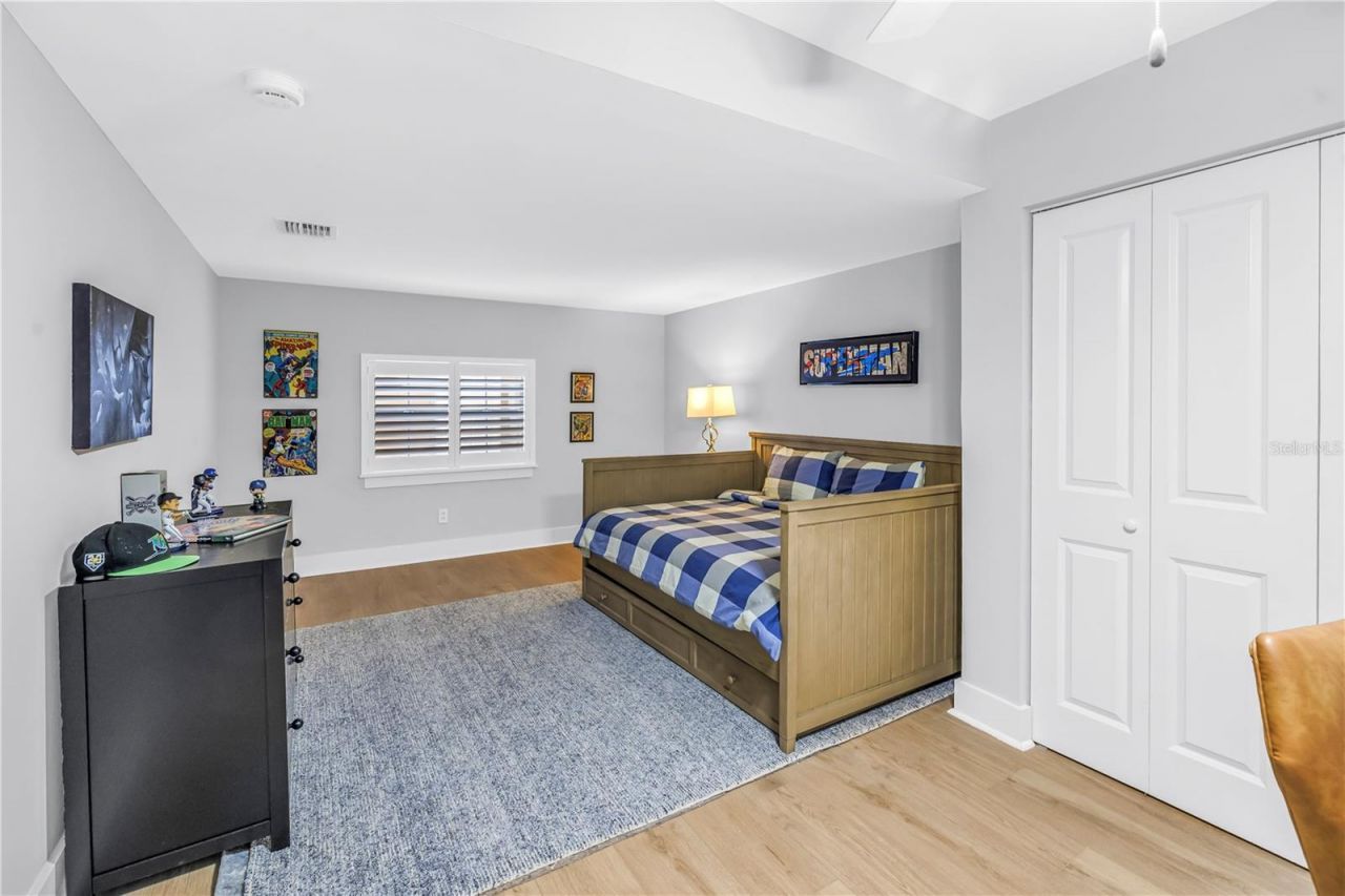 134 Riviera Way Ne, Saint Petersburg, FL 33704 Photo