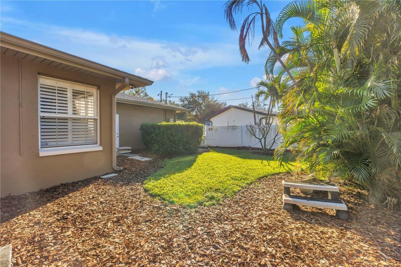 134 Riviera Way Ne, Saint Petersburg, FL 33704 Photo