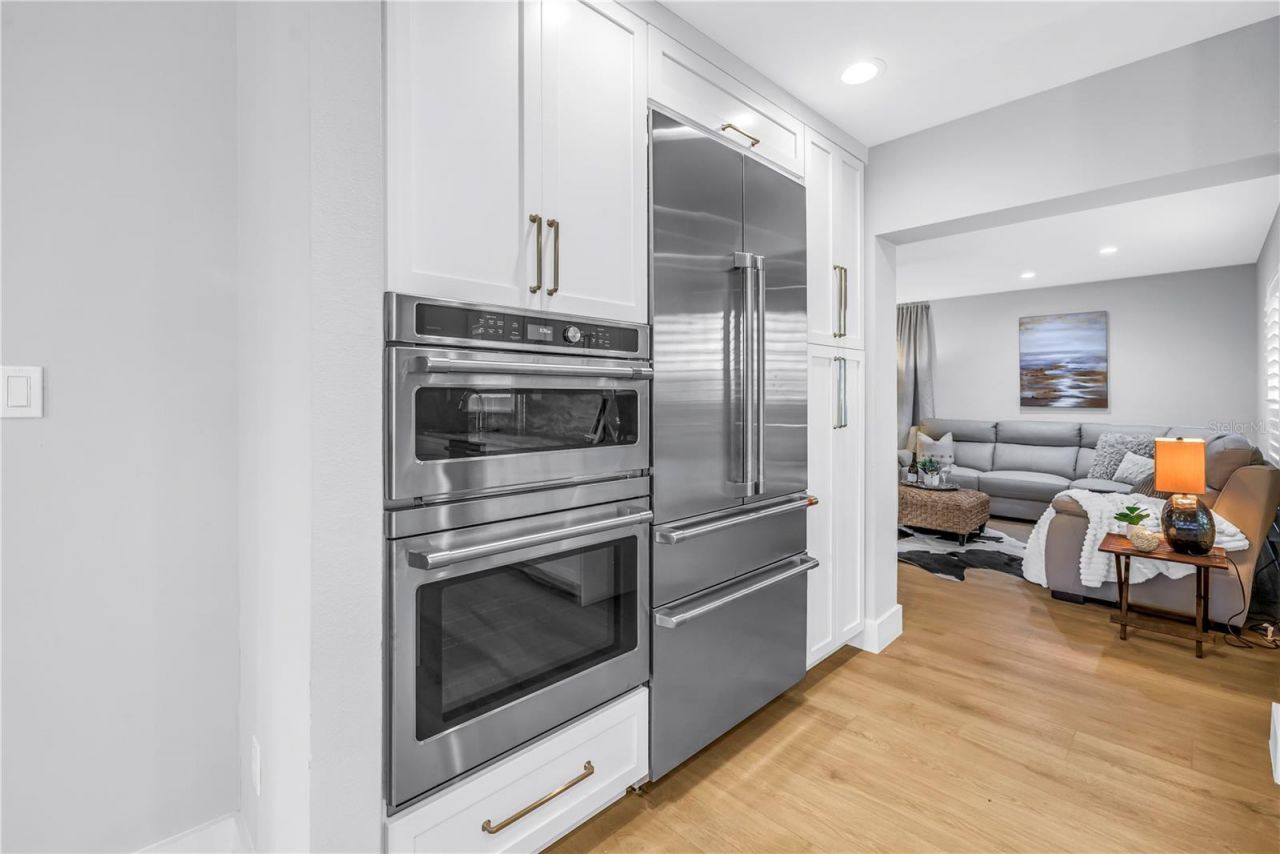 134 Riviera Way Ne, Saint Petersburg, FL 33704 Photo