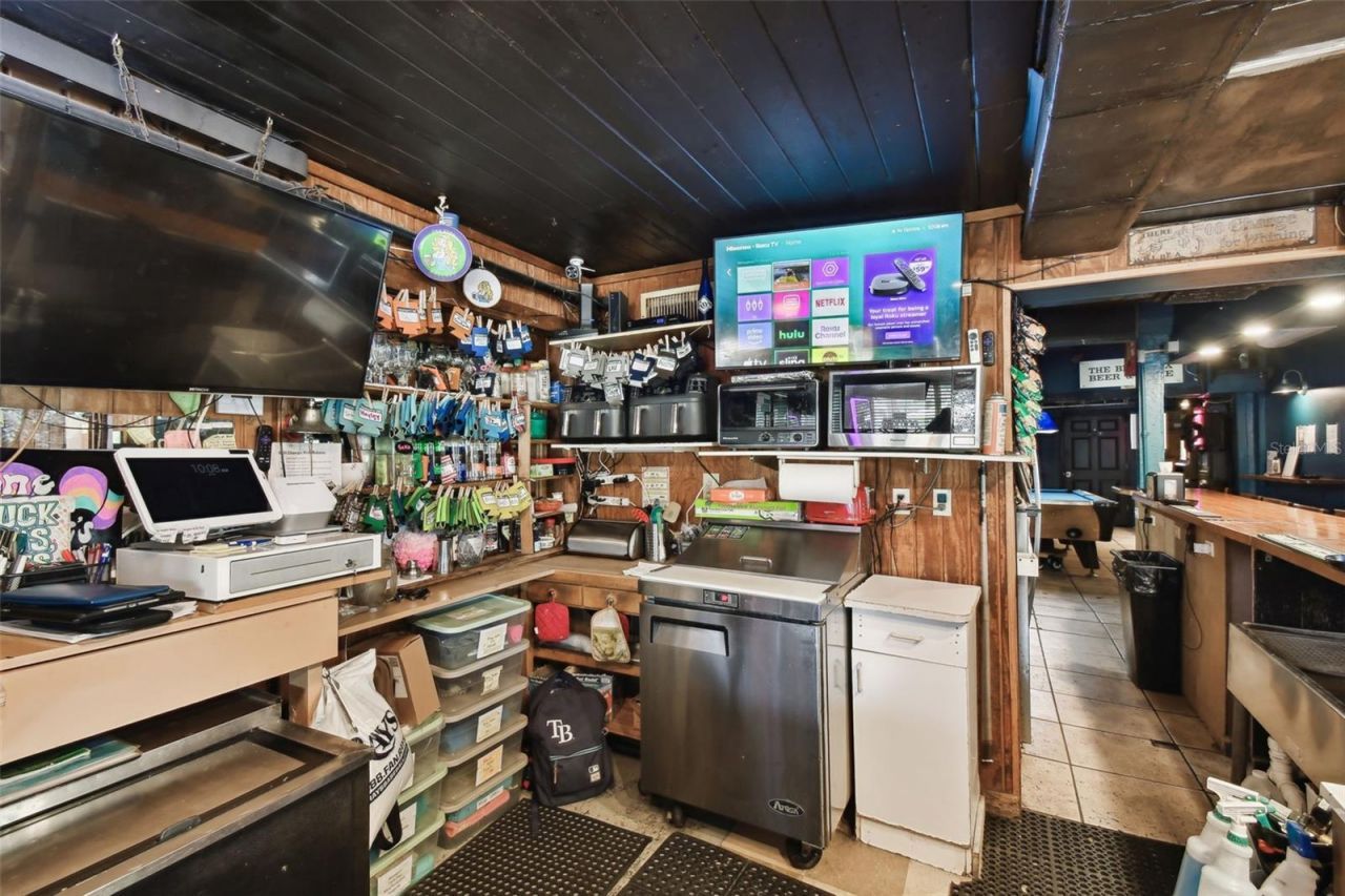 3007 6th Street S, Saint Petersburg, FL 33705 Photo