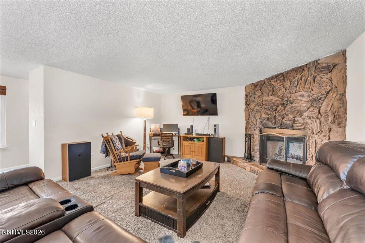 8290 Mohawk Lane, Reno, NV 89506 Photo