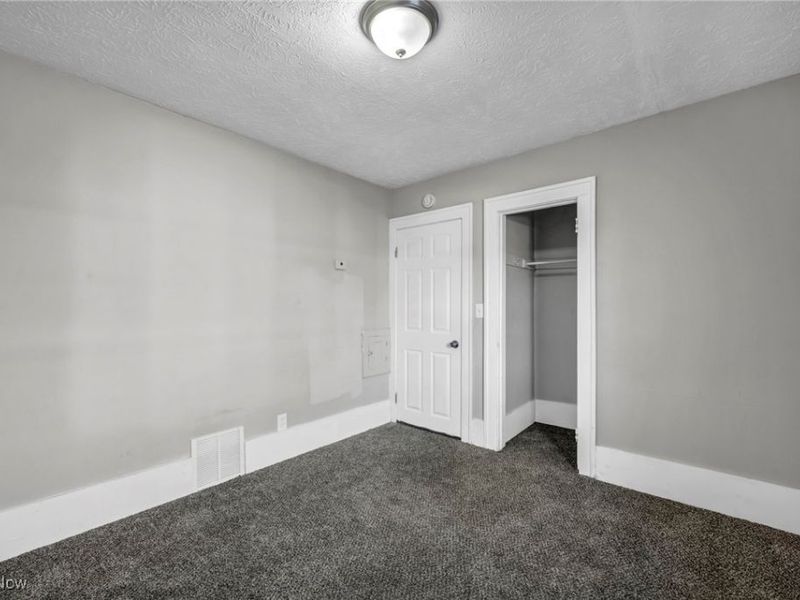 3429 Martin Luther King Jr Drive, Cleveland, OH 44104 Photo 32