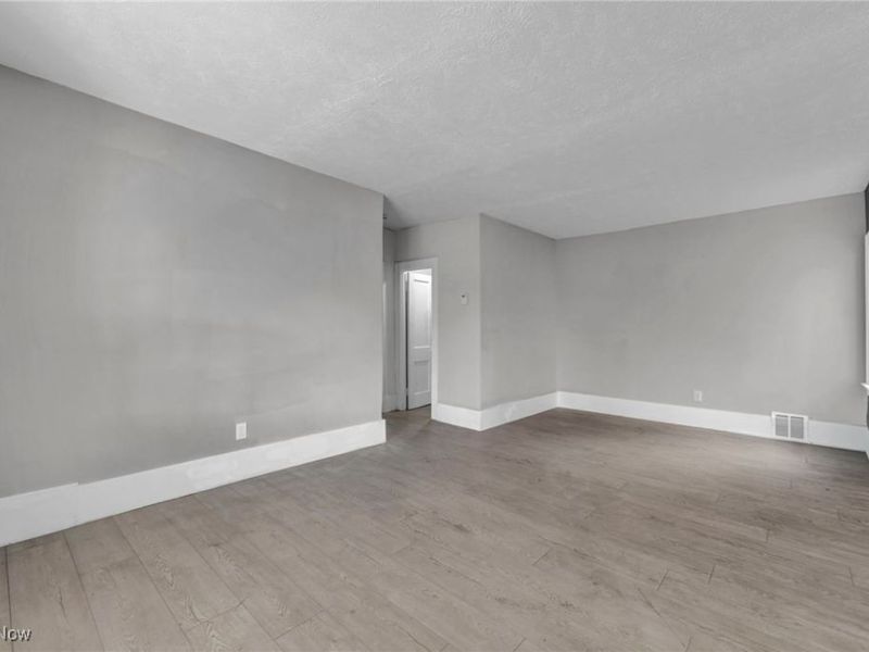 3429 Martin Luther King Jr Drive, Cleveland, OH 44104 Photo 4