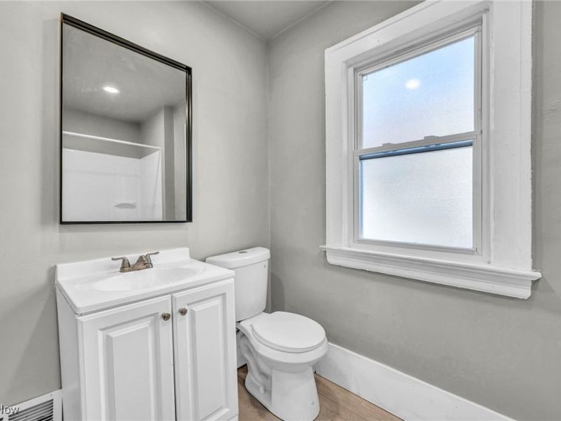 3429 Martin Luther King Jr Drive, Cleveland, OH 44104 Photo 41