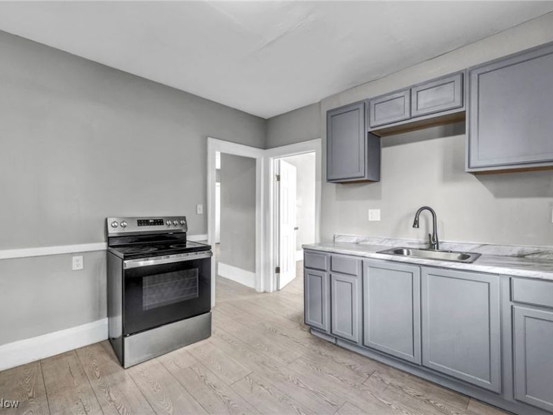 3429 Martin Luther King Jr Drive, Cleveland, OH 44104 Photo 7